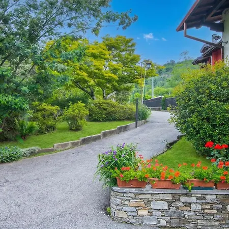 La Verbanina Apartments Гиффа